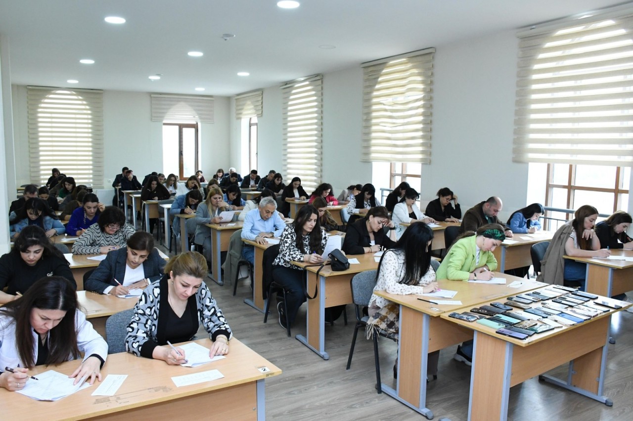 ADAU-da ingilis dili üzrə ödənişsiz danışıq kurslarına start verilib - FOTOLAR